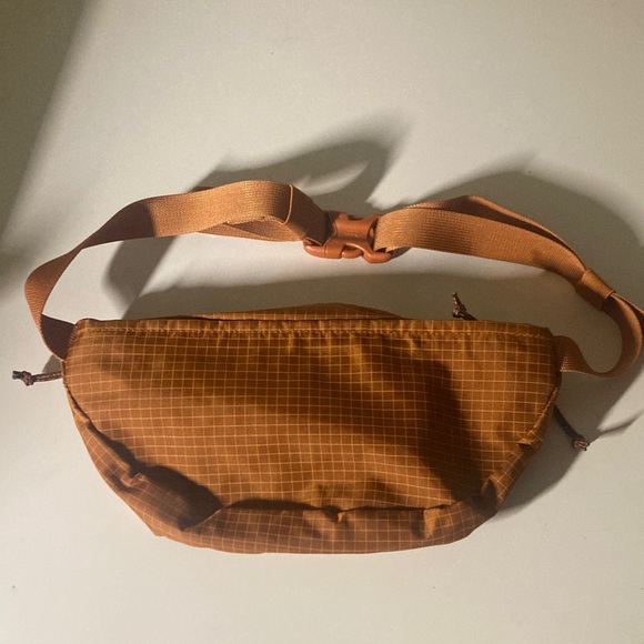 REI Orange Grid Pattern Fanny Pack - Picture 4 of 5